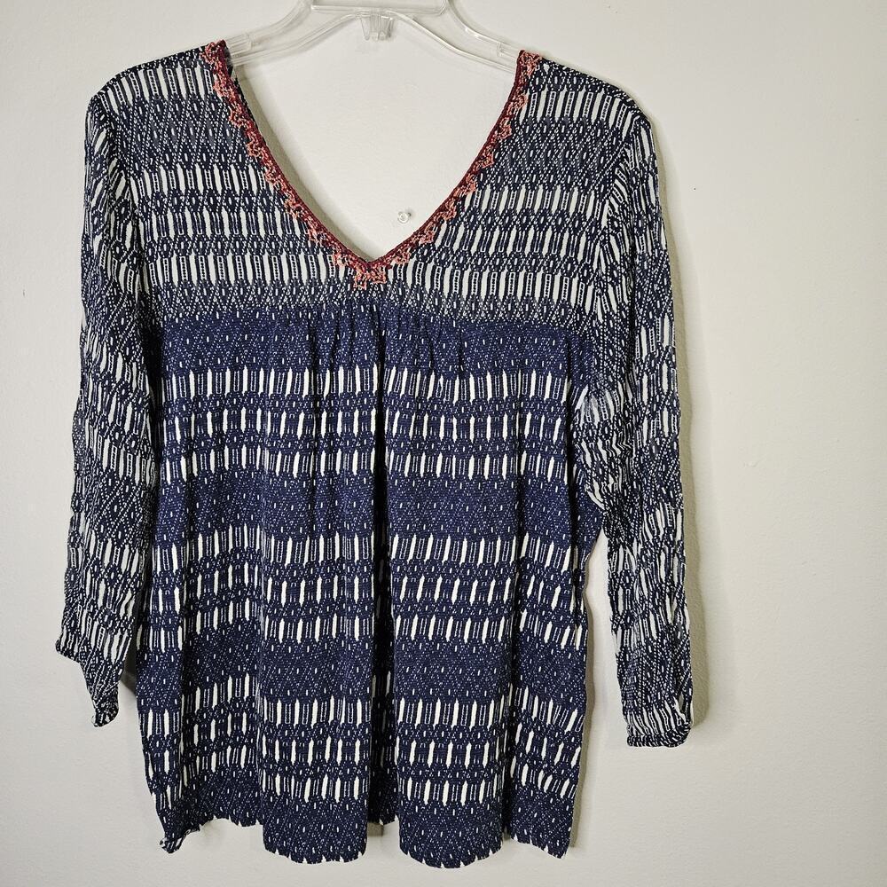 Lucky Brand V-Neck Chiffon Flowy 3/4 Sleeve Top Embroidered Neckline BOHO Sz L